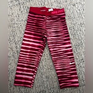 Nike Women’s Capri Leggings Size M
